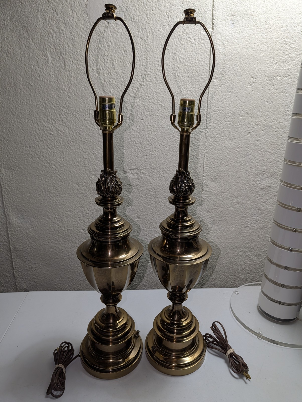 Vintage Stiffel Brass Table Lamp MCM Heavy Set Urn Style Two 32 Vintage Stiffel Brass Table Lamp MCM Heavy Set Urn Style Two 32