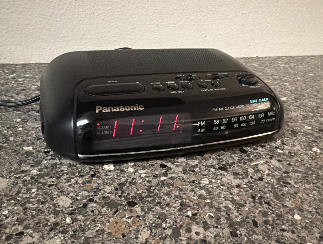 Vintage 1996 Panasonic Sure Alarm Clock Radio RC6088 AM/FM Radio Tested & Works.