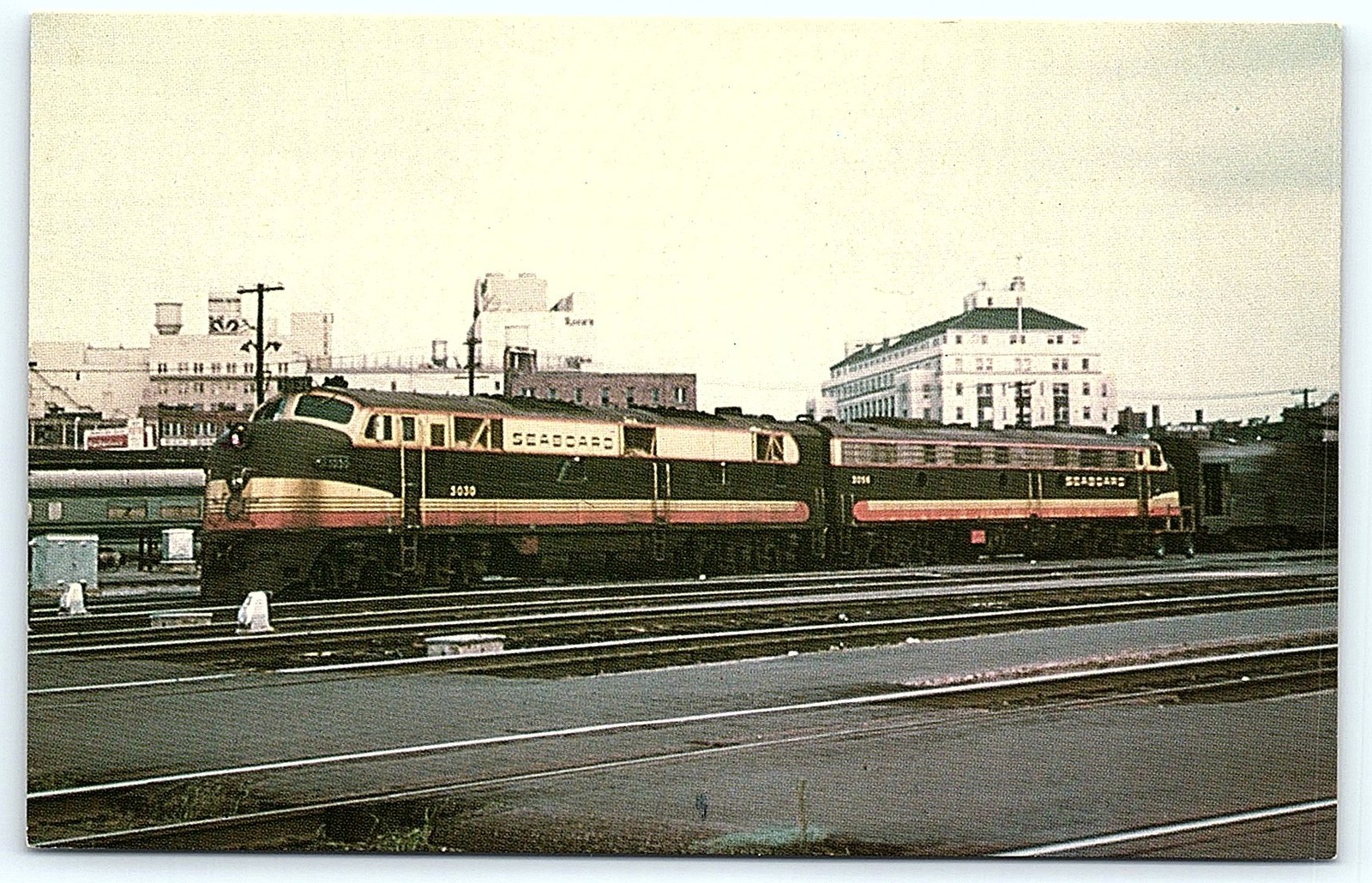 Seaboard Air Line Silver Comet train at Atlanta 1958