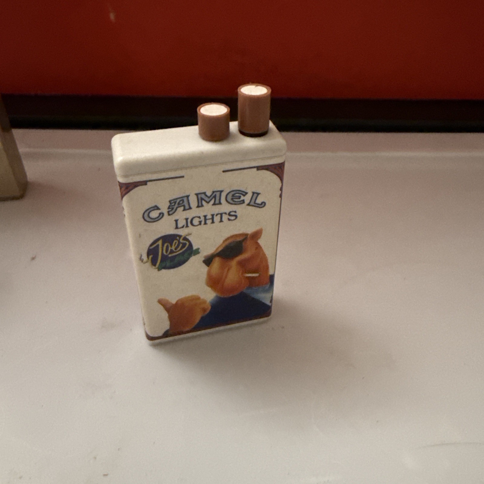VINTAGE 1994 JOE CAMEL JOE'S PLACE MATCH STRIKE LIGHTER