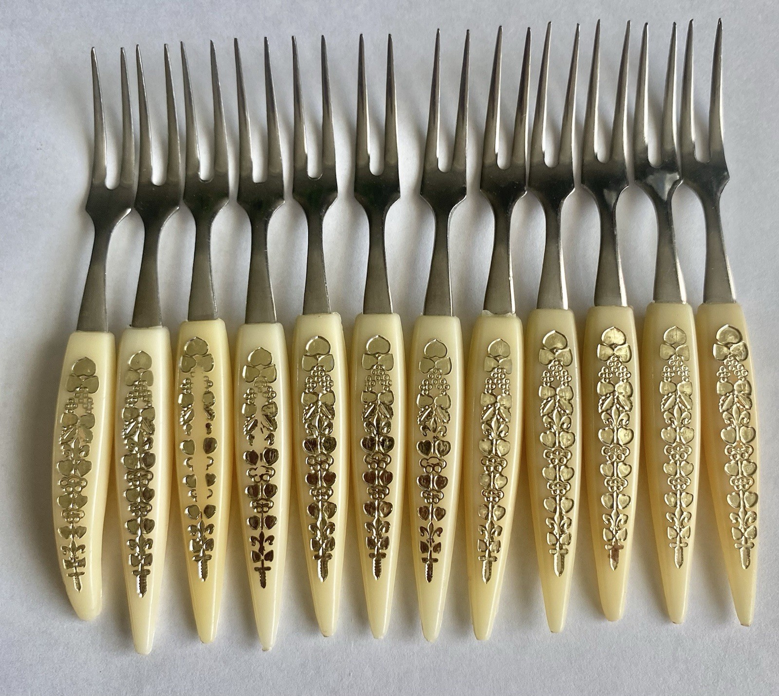 Vtg 10 Cocktail Forks Stainless Celluloid Handles & Inlay Foil Japan 4