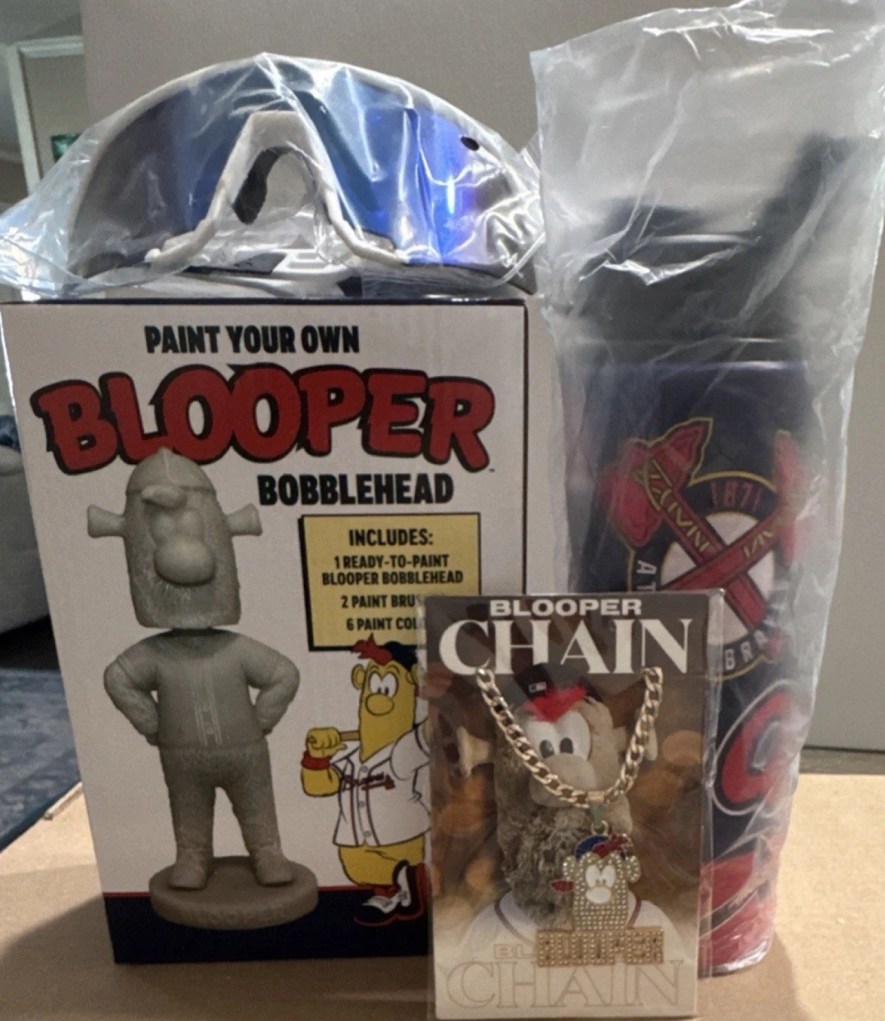 Blooper Paintable Bobblehead Atlanta Braves Set with Chain, Bottle, Brushes Blooper Paintable Bobblehead Atlanta Braves Set with Chain, Bottle, Brushes