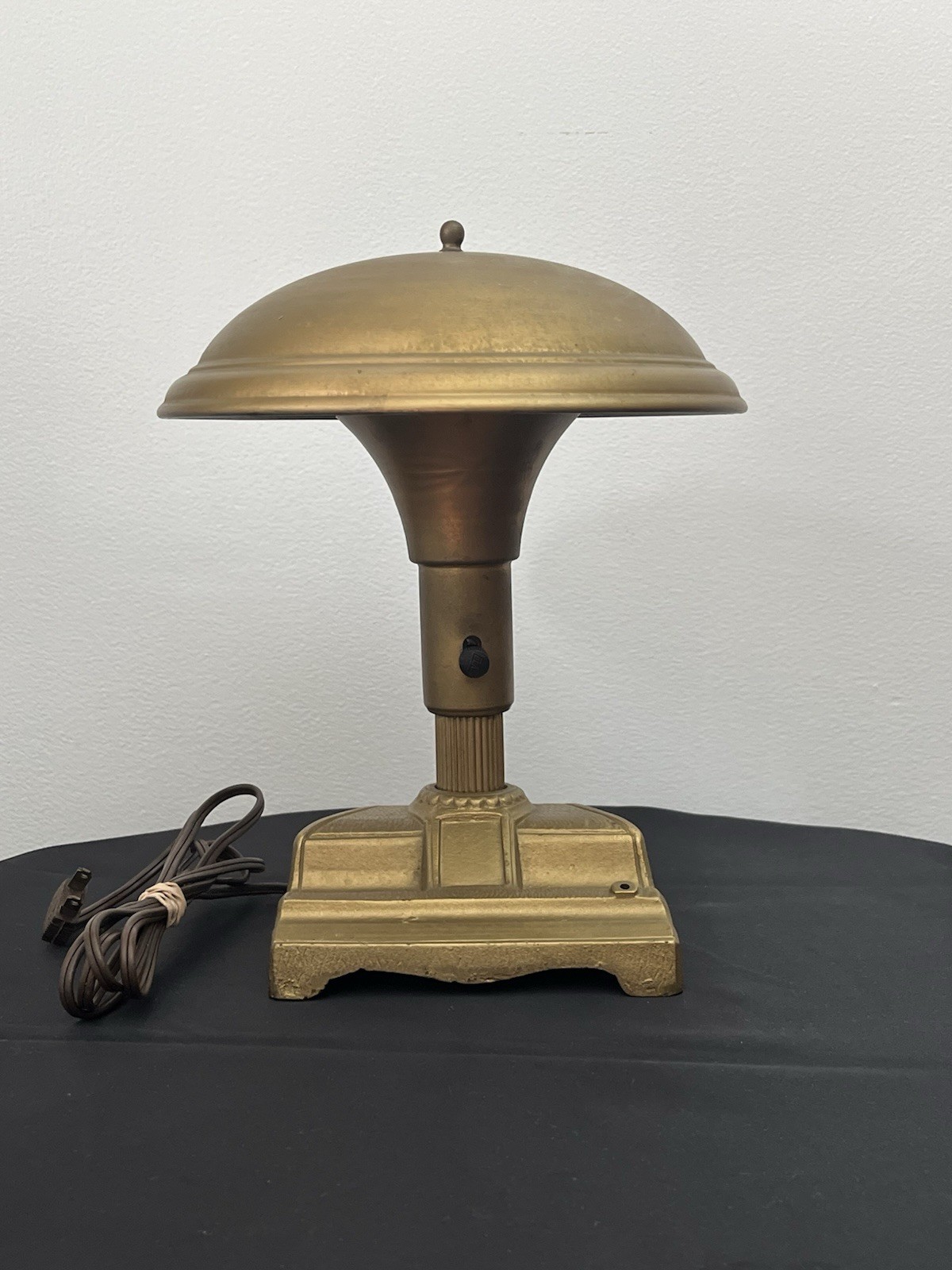 🔵 Antique Jos L. Shoemaker & Co Phila PA WWI Doughboy Helmet Desk Victory Lamp