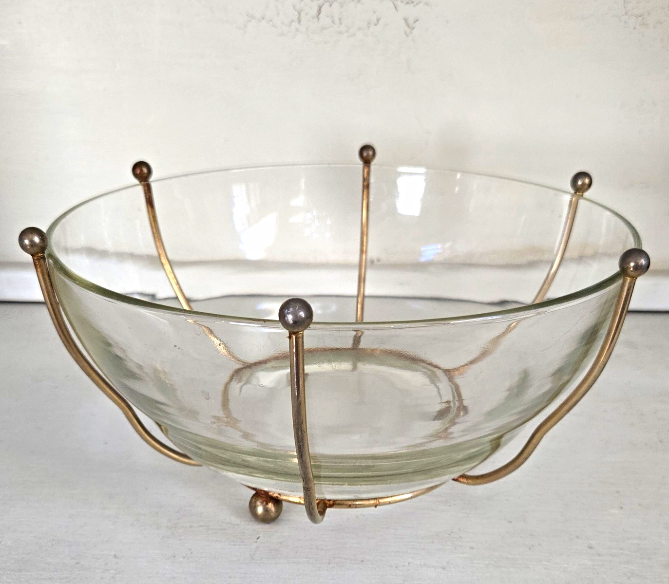 Clear Glass Round Serving Bowl w/ Gold Shiny Metal Wire Stand 10in x 5in Clear Glass Round Serving Bowl w/ Gold Shiny Metal Wire Stand 10in x 5in