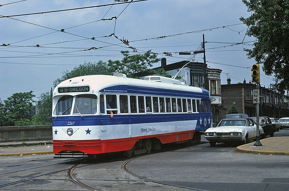 SEPTA PCC streetcar No. 2267 in Bi-Centennial livery Philadelphia PA 5 x 7 Photo