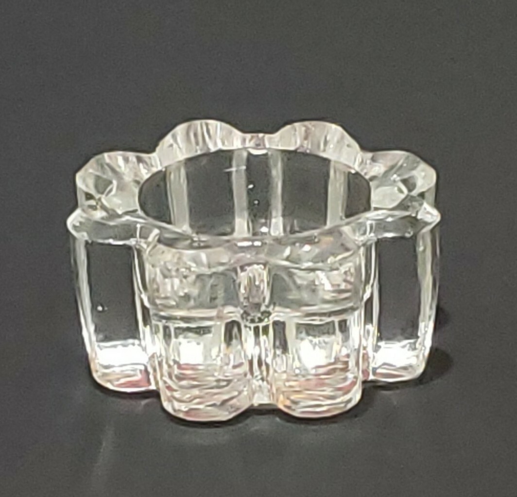 Open Salt Cellar 8 Pillar Round Smooth Sided Starburst Bottom 2.5 X 5 cm