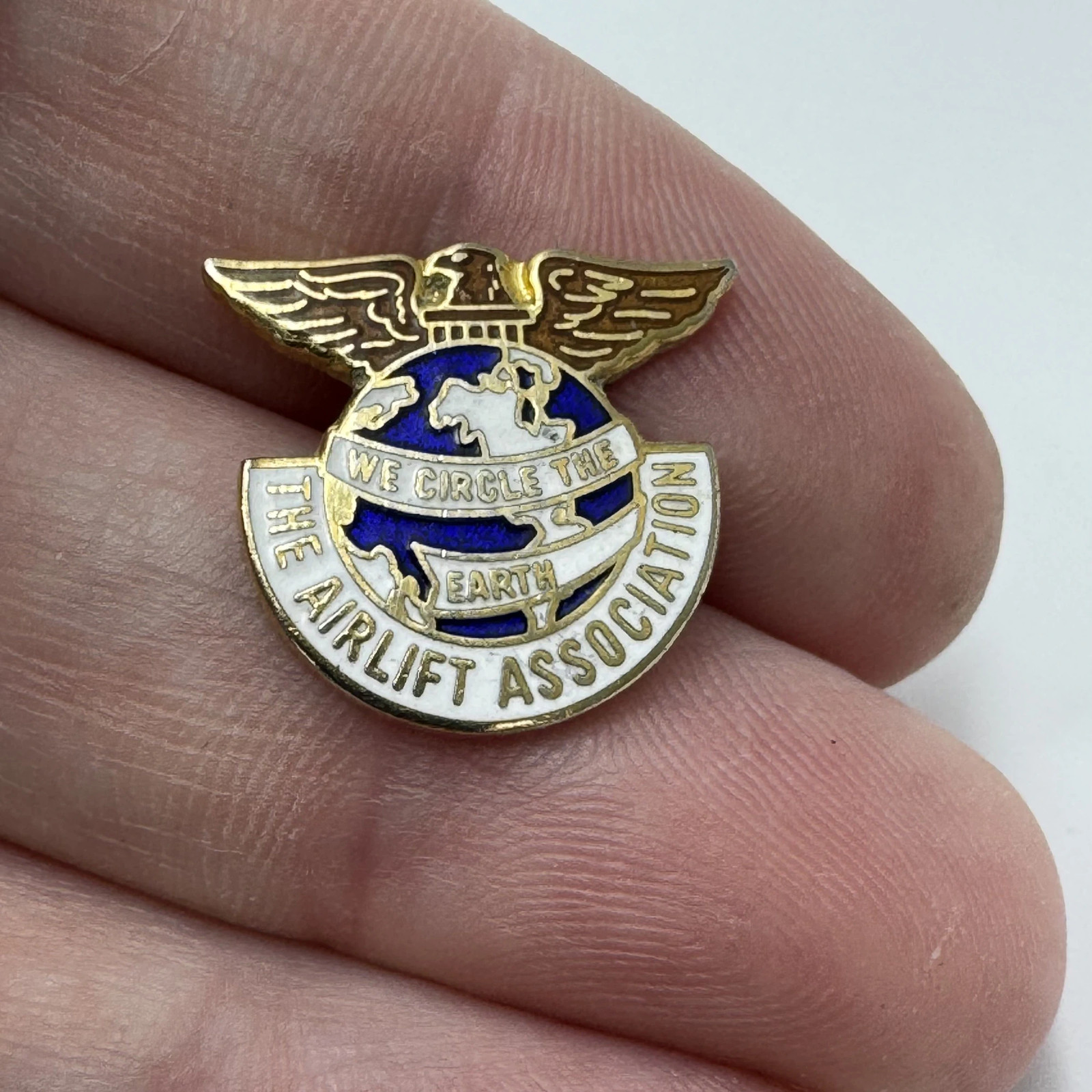 Vintage Airlift Association Eagle Globe Lapel Pin Enamel Gold Tone Used Vintage Airlift Association Eagle Globe Lapel Pin Enamel Gold Tone Used