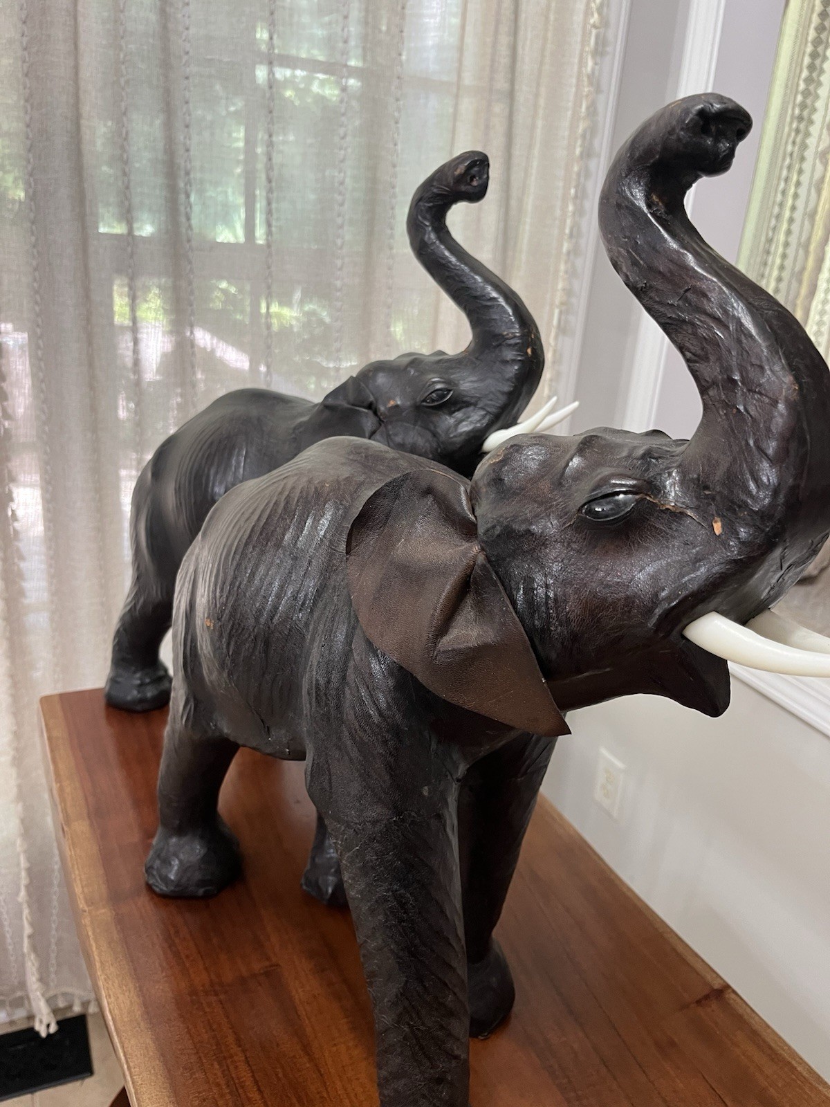 VTG Large LEATHER Wrapped ELEPHANTS Dark Brown 21” tall Trunk Up Statue Safari