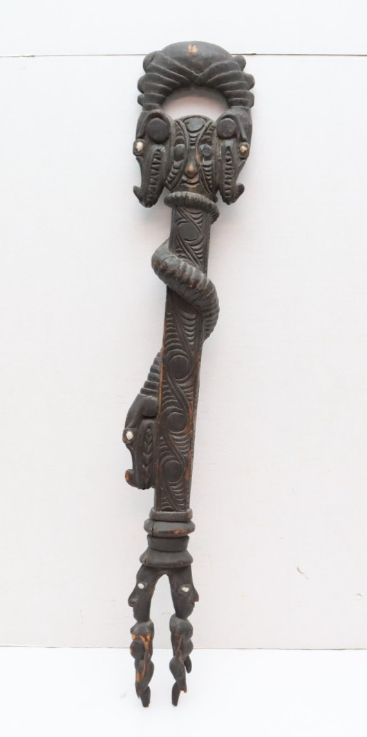VTG Hand Carved Ceremonial STAFF Walking stick Cane CROCODILE Papua New Guinea