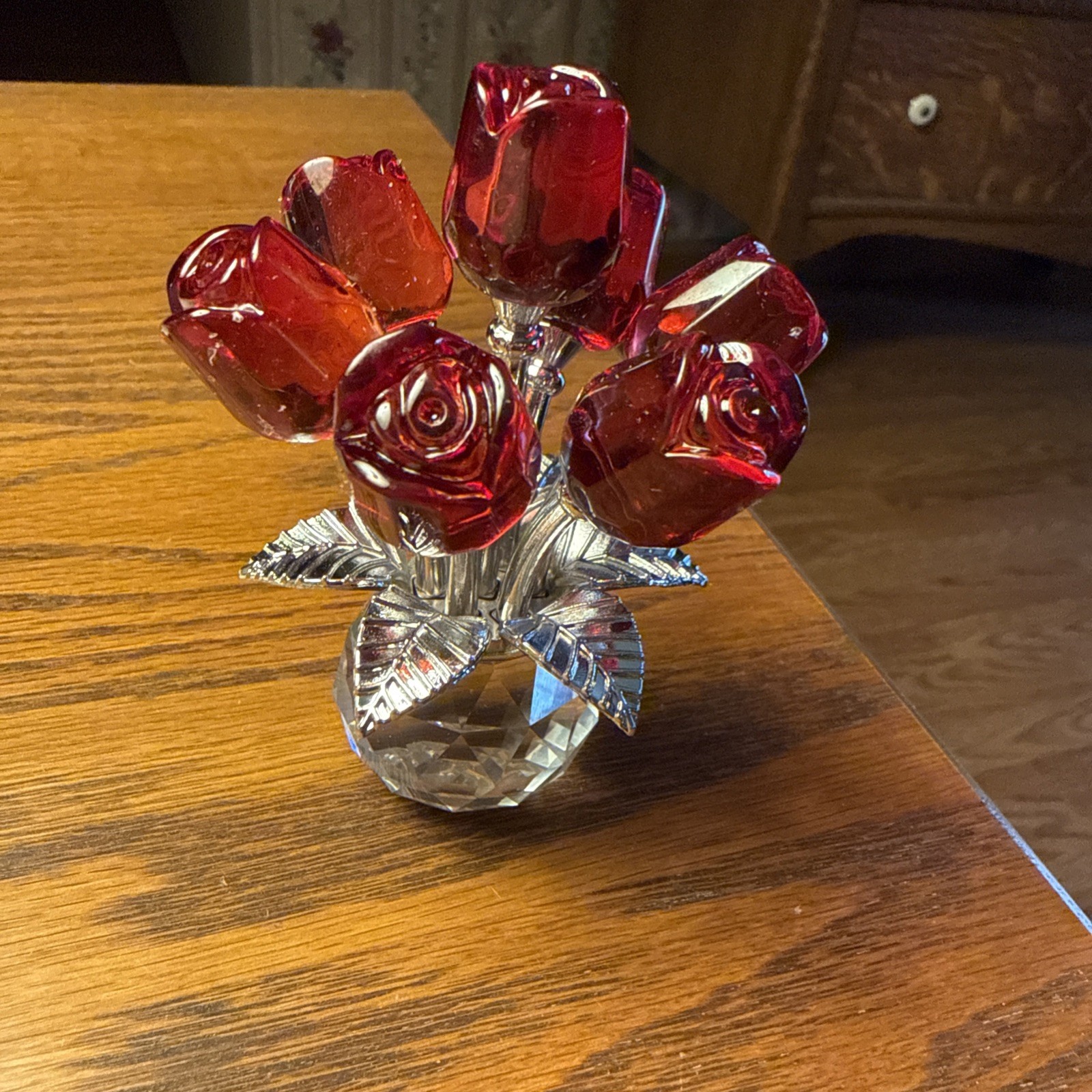 Breathtaking Handcrafted 7 Red Roses W/Silver Leaves Crystal Figurine Vase Breathtaking Handcrafted 7 Red Roses W/Silver Leaves Crystal Figurine Vase