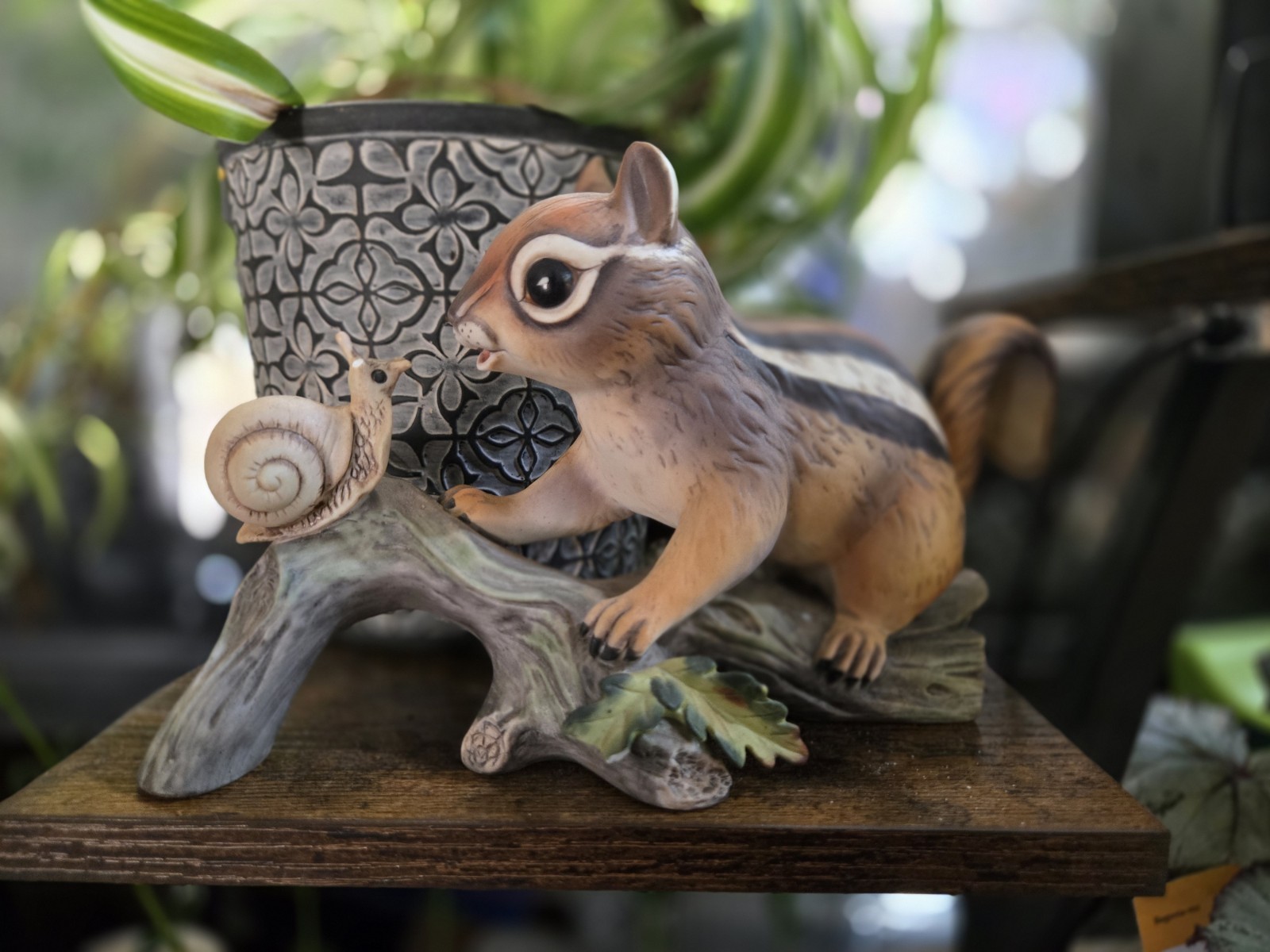 Homco Handmade Porcelain Squirrel and Snail Figurine Animal Collectible Decor Homco Handmade Porcelain Squirrel and Snail Figurine Animal Collectible Decor