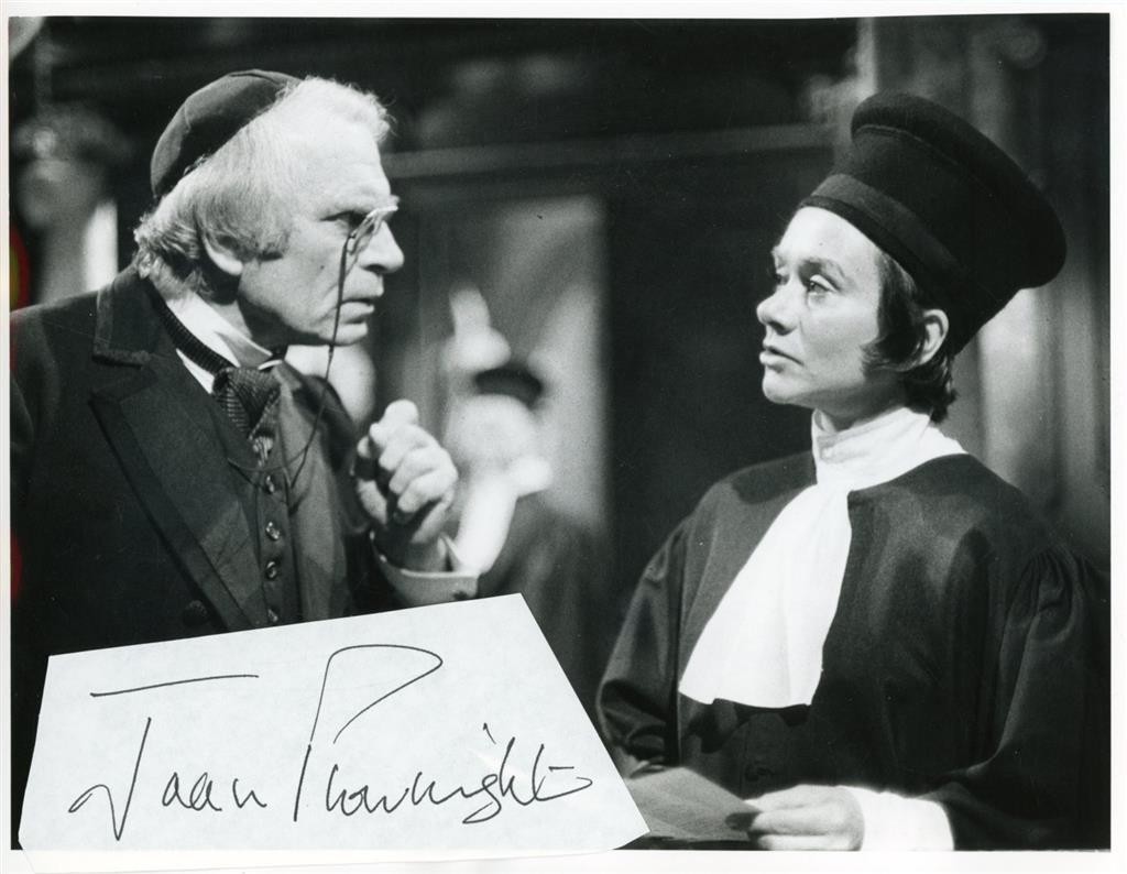 Joan Plowright- Clipped Signature