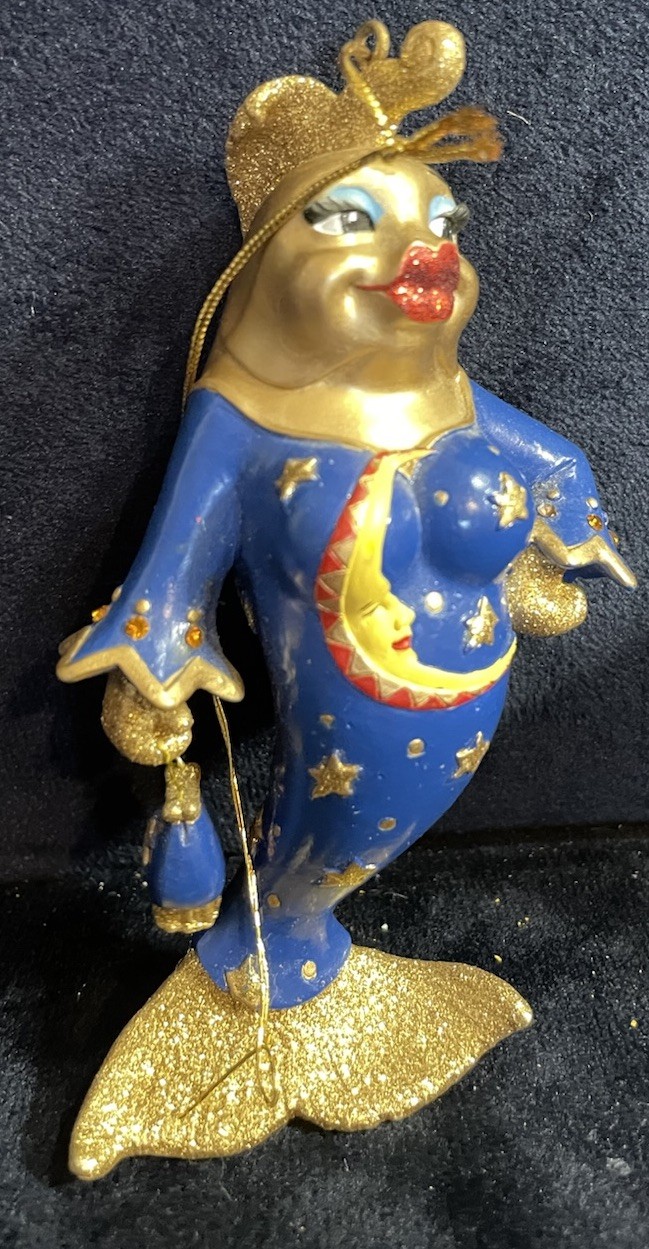 Rare December Diamonds ©2006 MOON FISH Ornament  55-90224 Moon Outfit & Star Bag