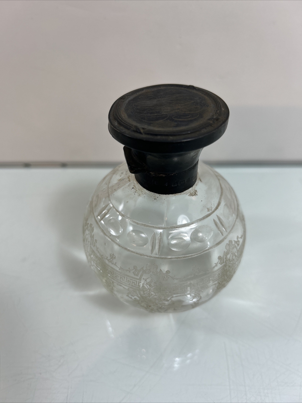 ANTIQUE ROUND CUT GLASS JAR SILVER TOP PERFUME BOTTLE