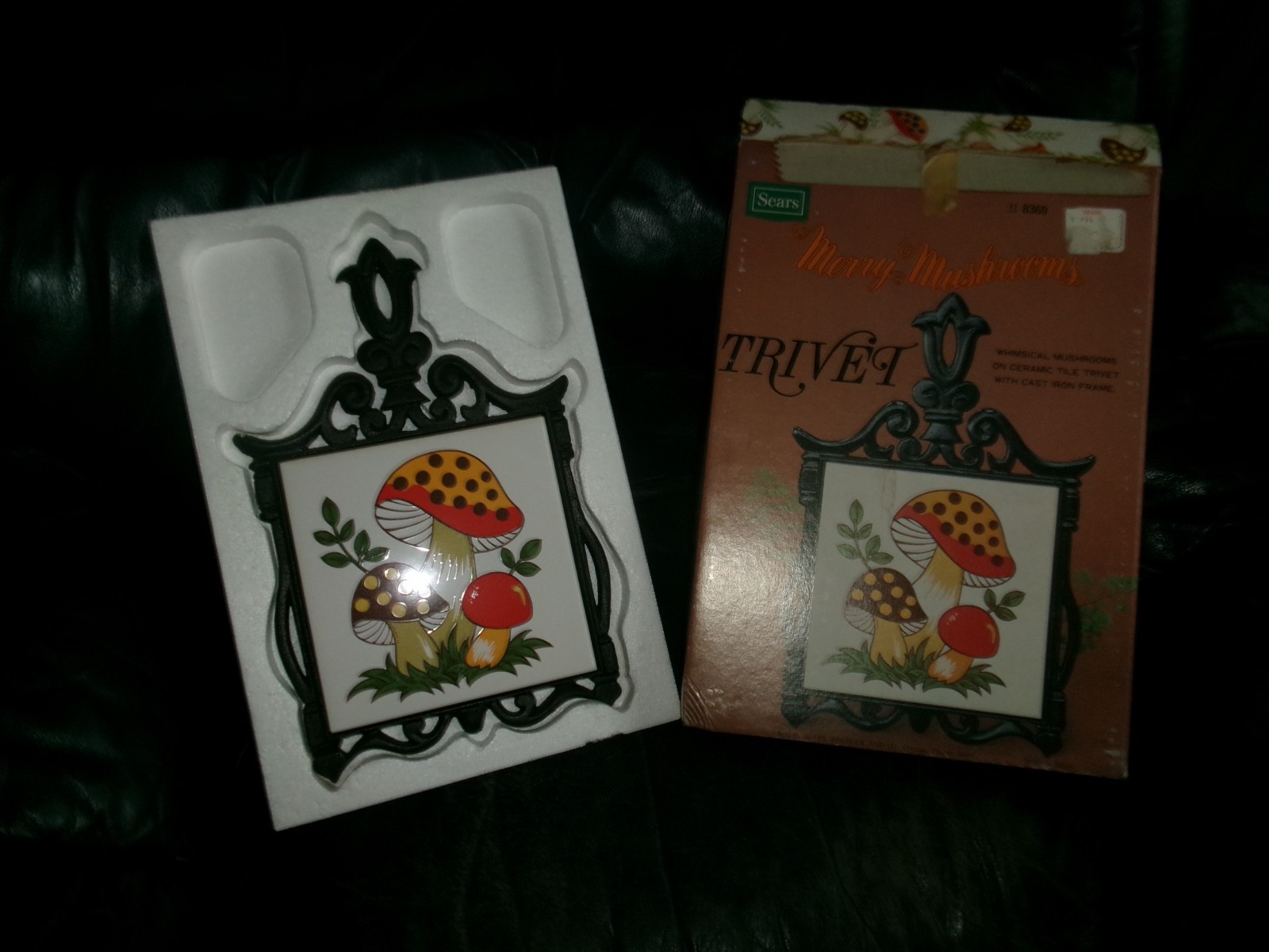Vintage 70's Merry Mushroom  Ceramic Cast Iron Trivet  IN BOX Large 11 8369