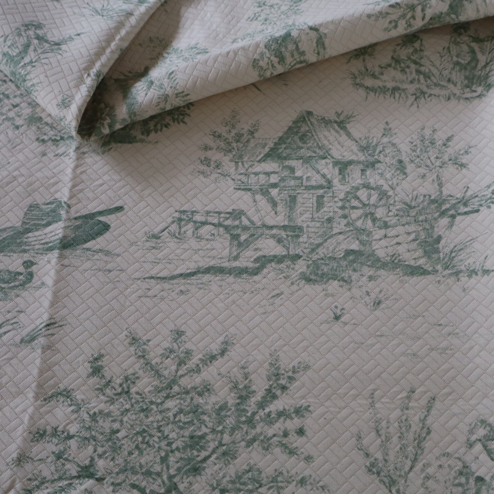 Vintage Toile Quilted Fabric Green, Creamy White, Country Life Nature 2. 5 yds Vintage Toile Quilted Fabric Green, Creamy White, Country Life Nature 2. 5 yds