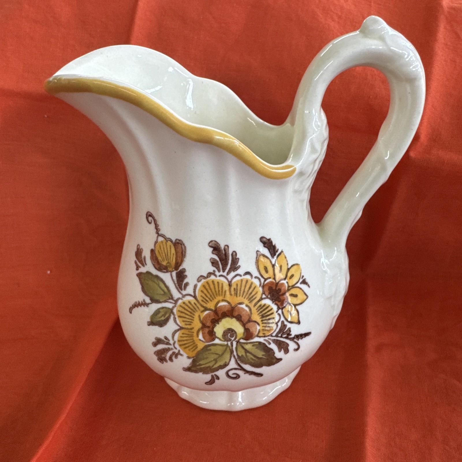 Metlox Poppytrail Vernon Golden Garden Creamer Metlox Poppytrail Vernon Golden Garden Creamer
