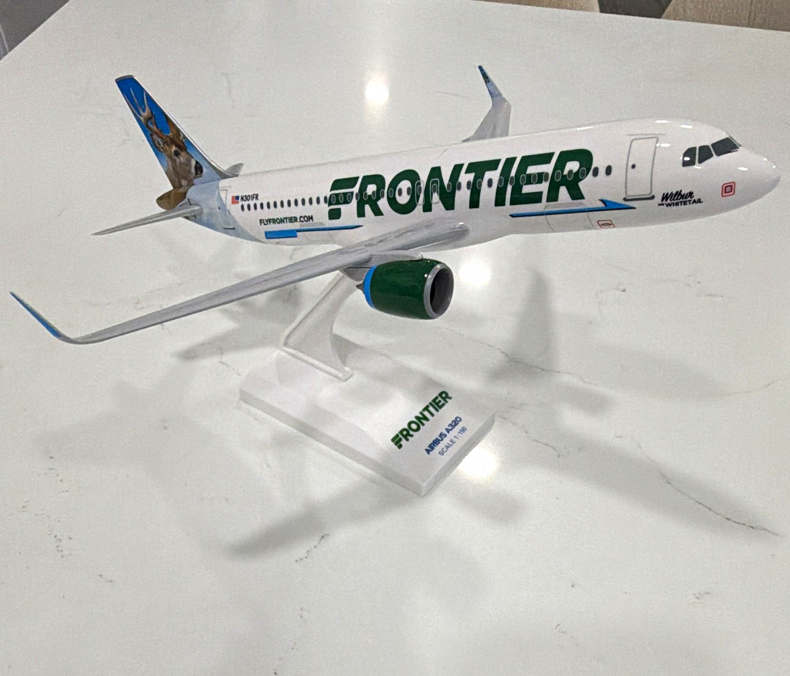Frontier Airlines Airbus A320 Aircraft Model 1:150 