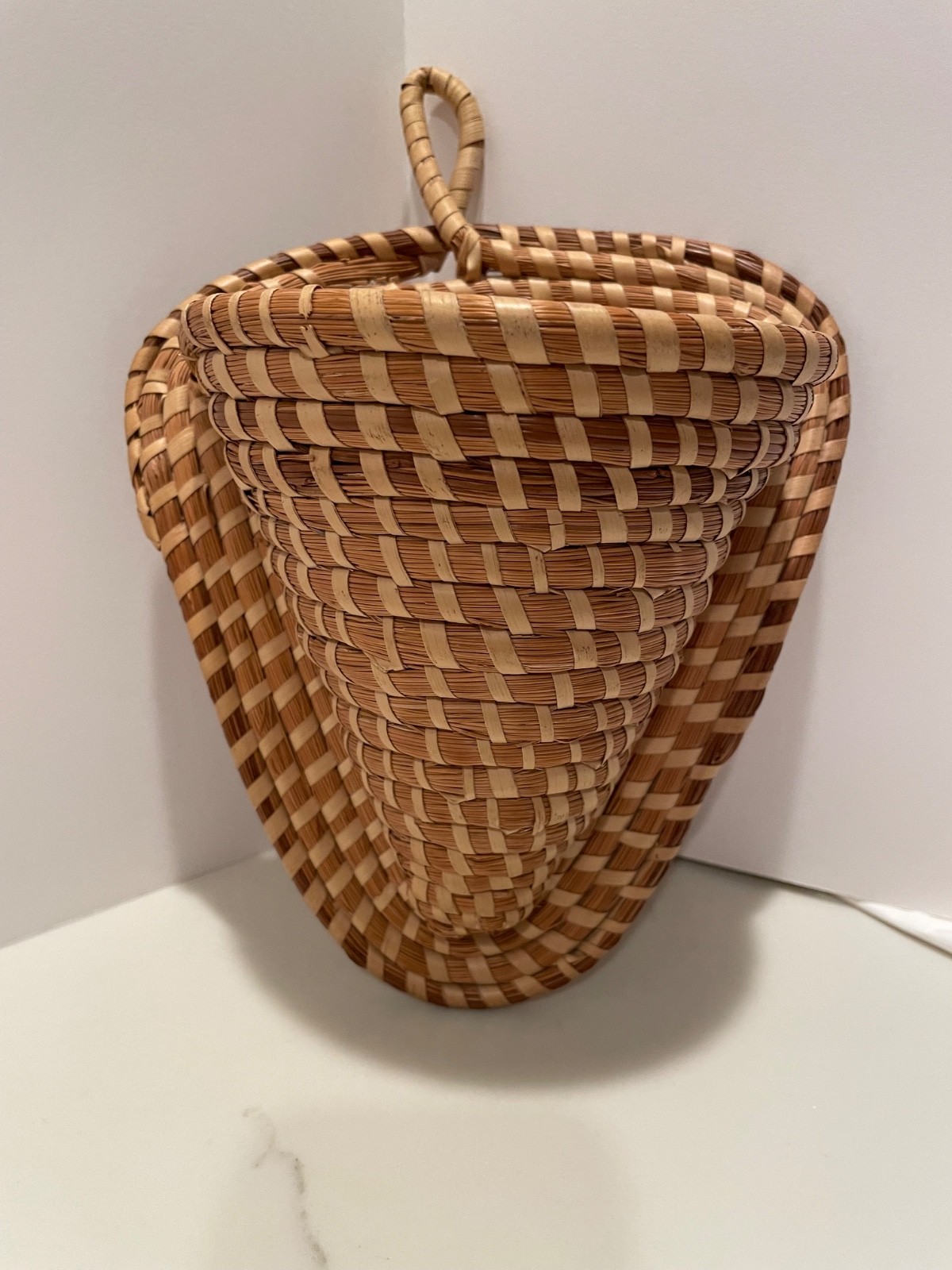 Vintage Handcrafted Gullah Sweetgrass Hanging Wall Pocket Basket