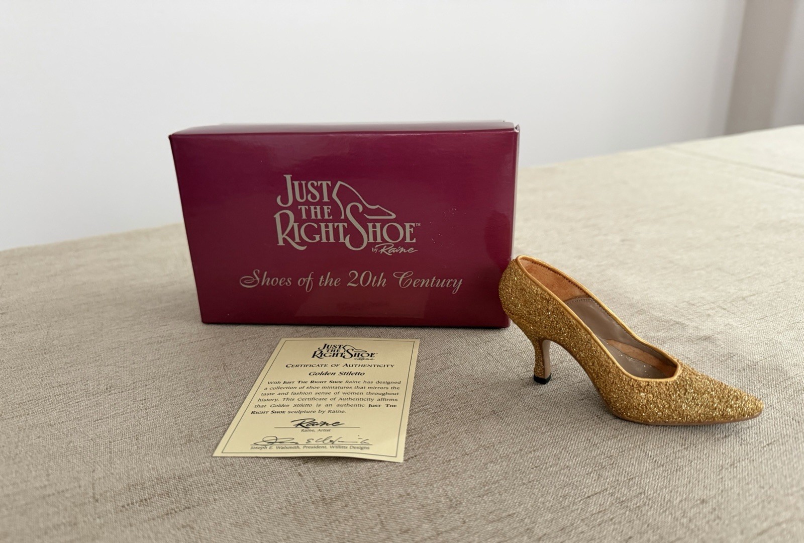 Just The Right Shoe by Raine miniature shoe “Golden Stiletto” 25045 in box