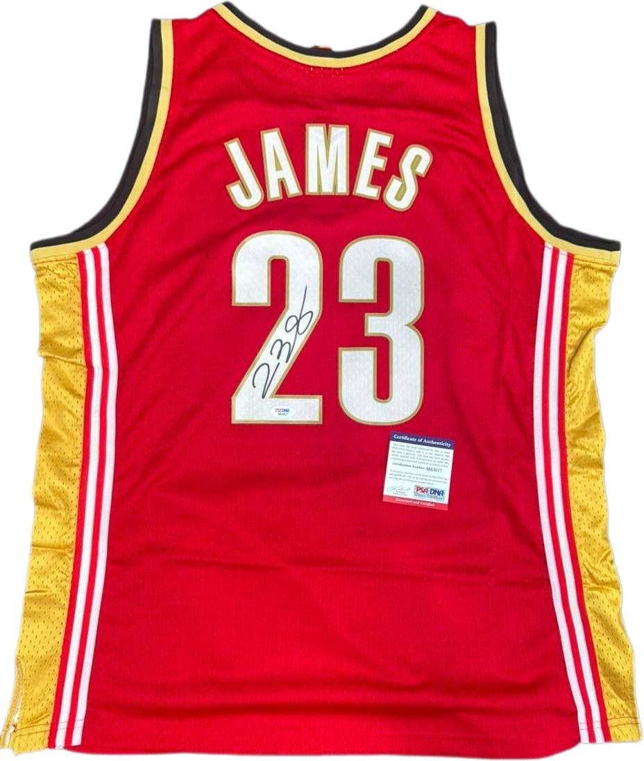 LeBron James Signed Chicago Bulls NBA plaer Autographed Authentic Jersey PSA/DNA