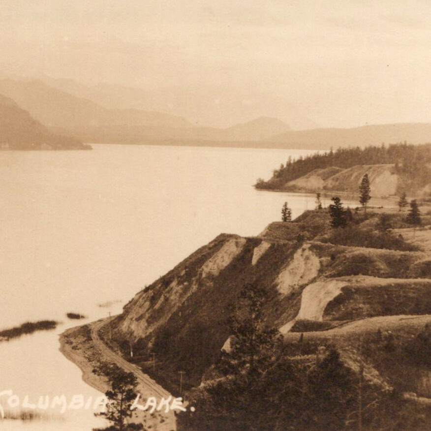 1940s RPPC Columbia Lake East Kootenay Canadian Pacific Railways BC Postcard