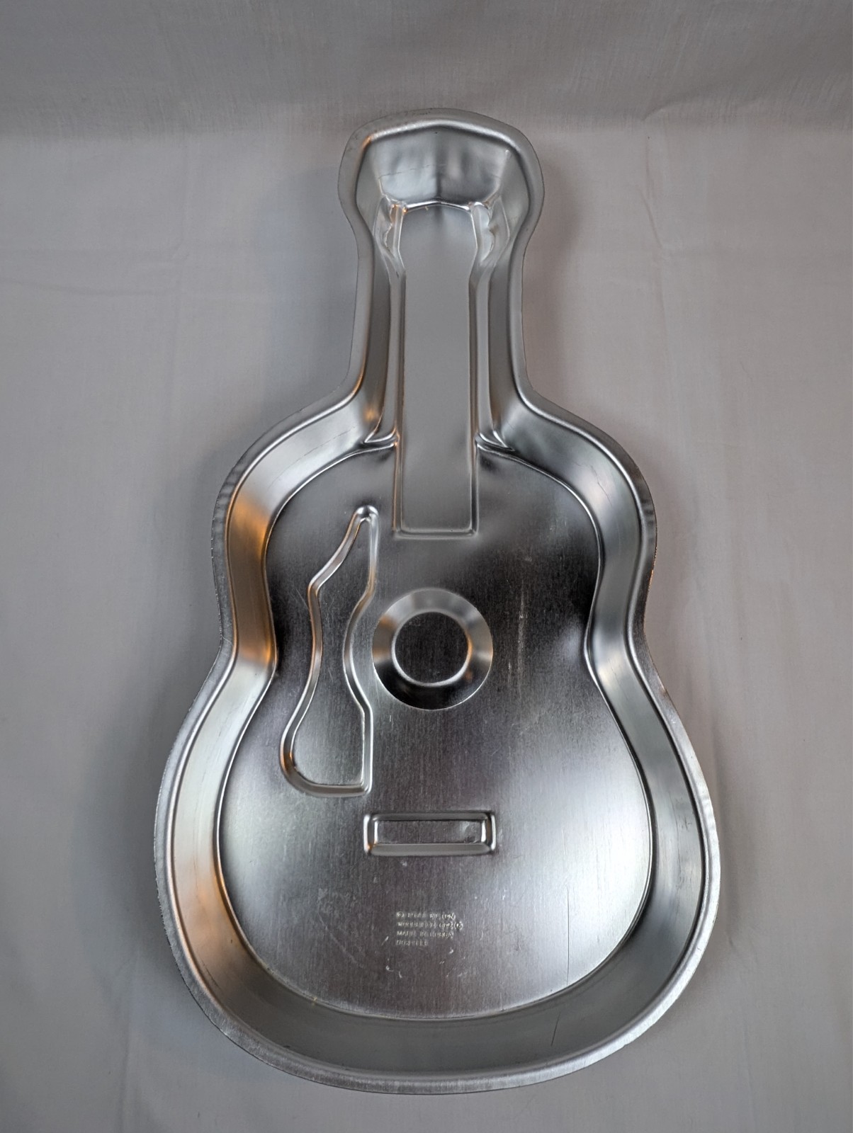 Vintage Wilton Guitar Aluminum Cake Pan 1977