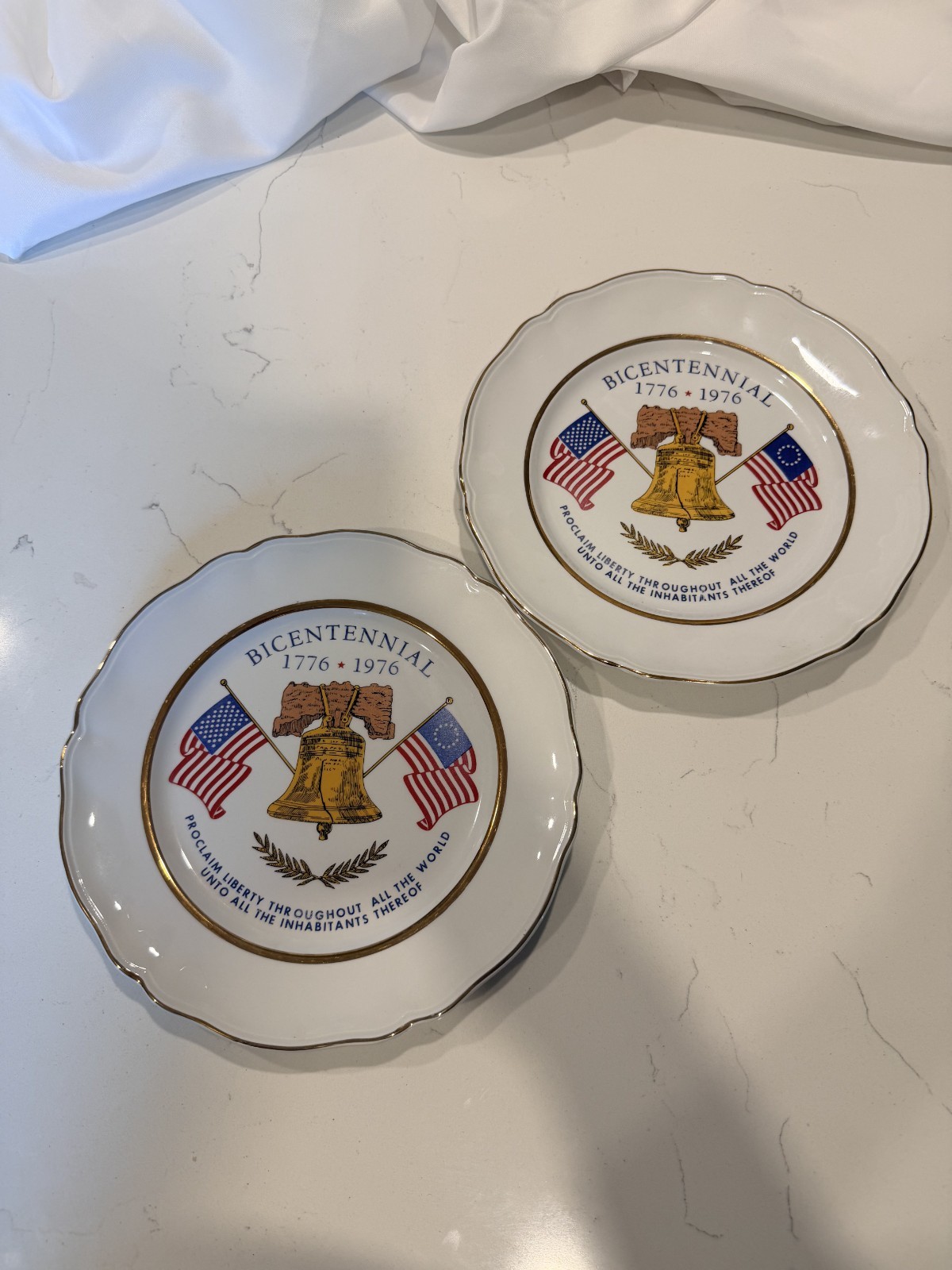 Vintage Alfred Meakin Bicentennial 1776 Plates Set of 2 Liberty Bell England