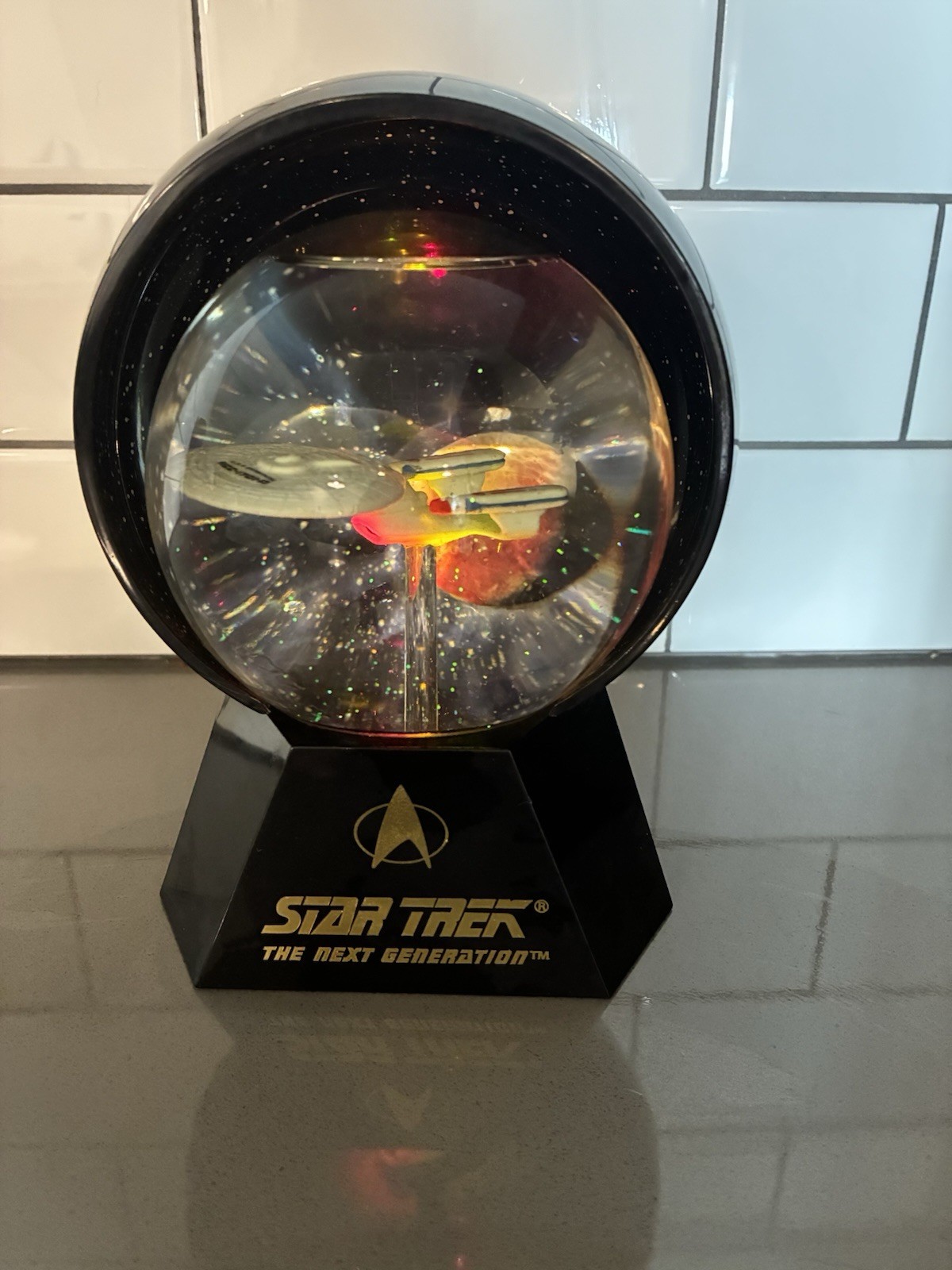 Star Trek:  Vintage 1993  TNG USS Enterprise NCC-1701-D Light Up Musical Globe