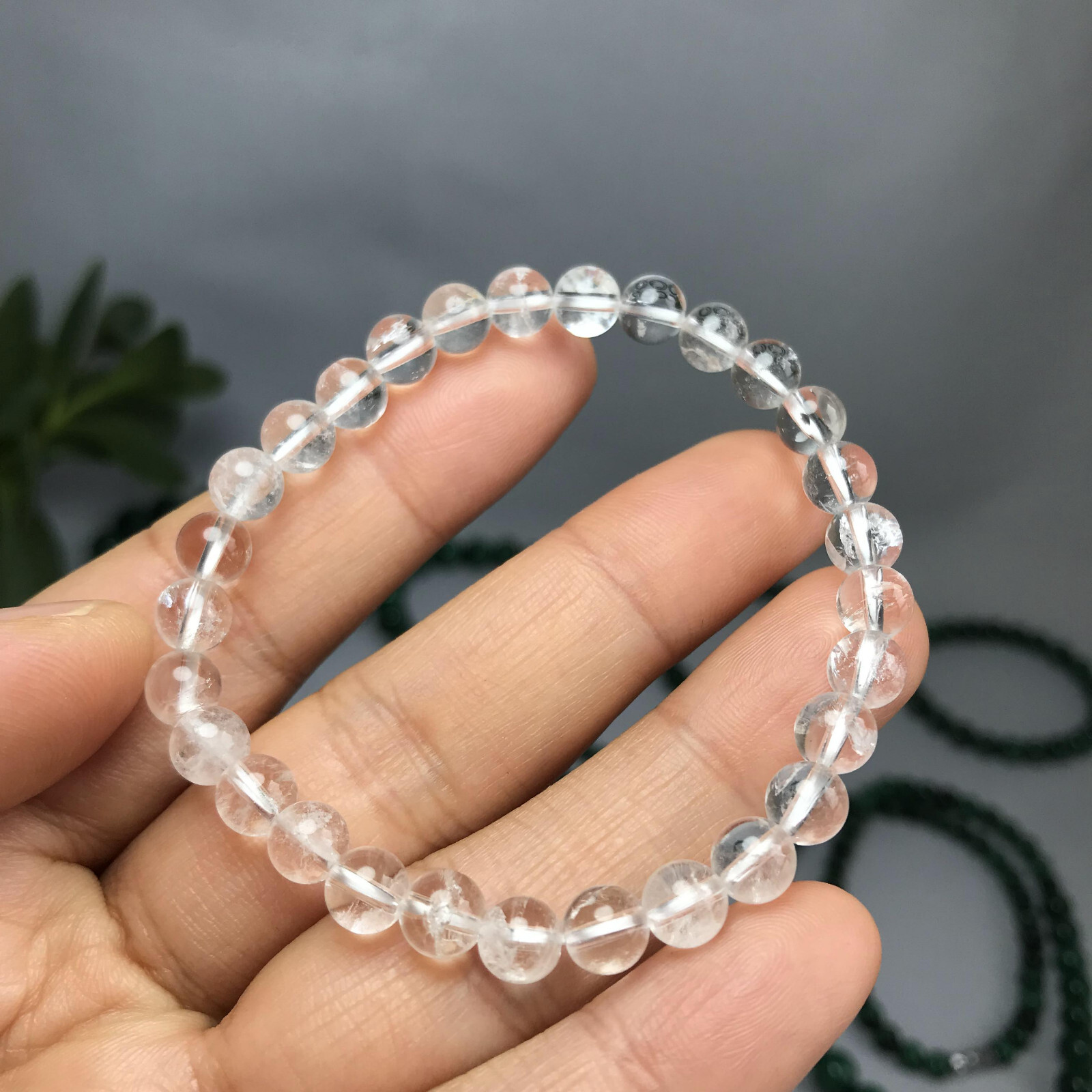 1Pcs Natural Polish white crystal stone bracelets Crystal ball Specimen 6mm