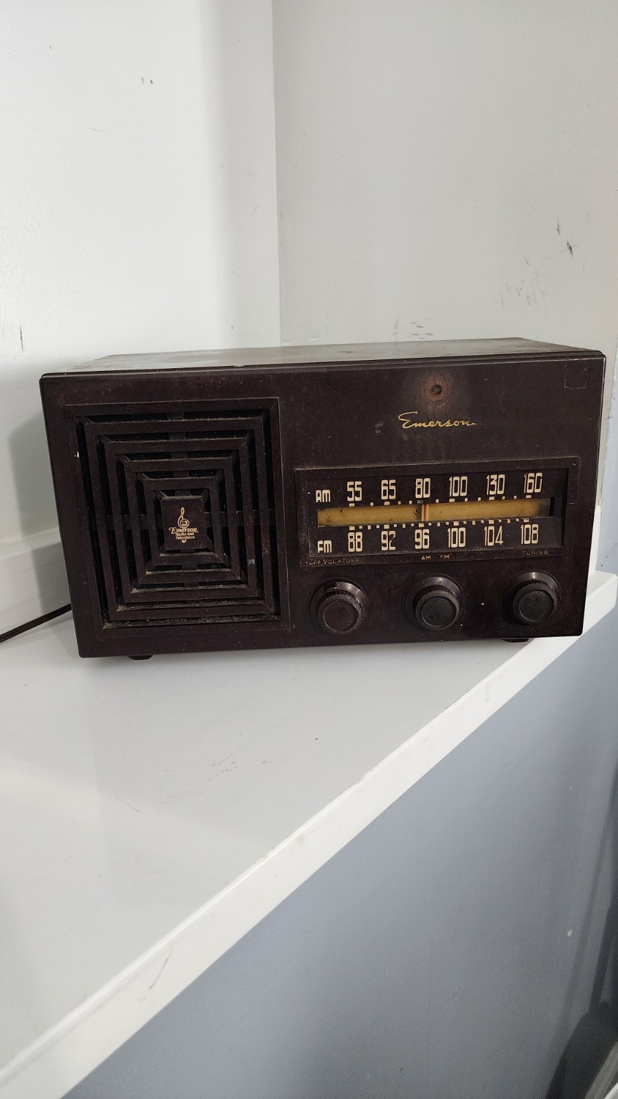 Vintage Emerson Tube Radio 659 FOR PARTS ONLY