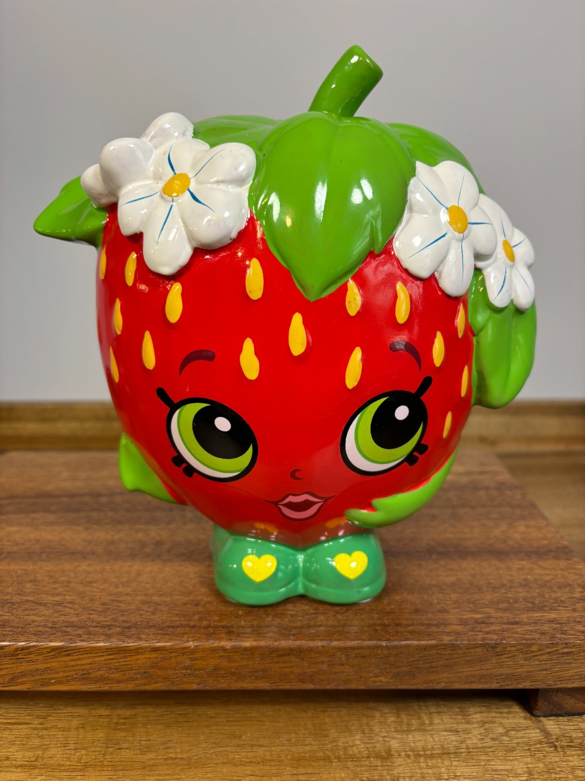 2013 Moose Fab NY Shopkins Ceramic Strawberry Kiss Piggy Coin Bank
