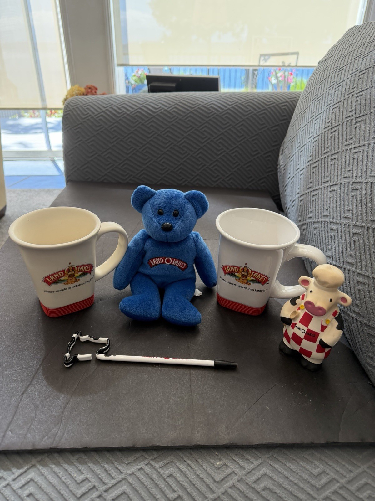 Vintage Land O\'Lakes Advertising Lot 2 Rare Mugs Pen Bear Plush Cow Squishy