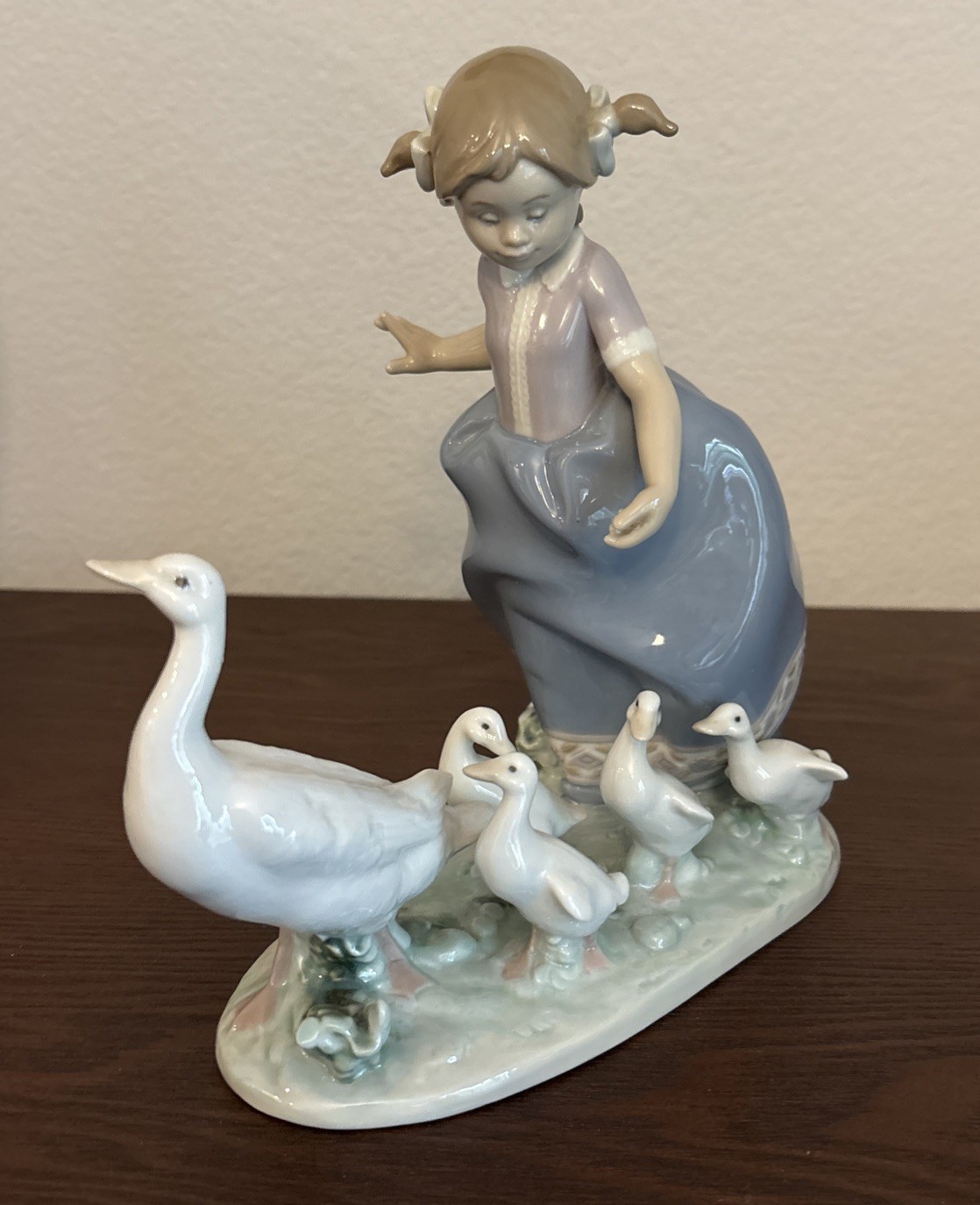 Lladro #5503 Hurry Now Girl with Geese Beautiful Lladro #5503 Hurry Now Girl with Geese Beautiful