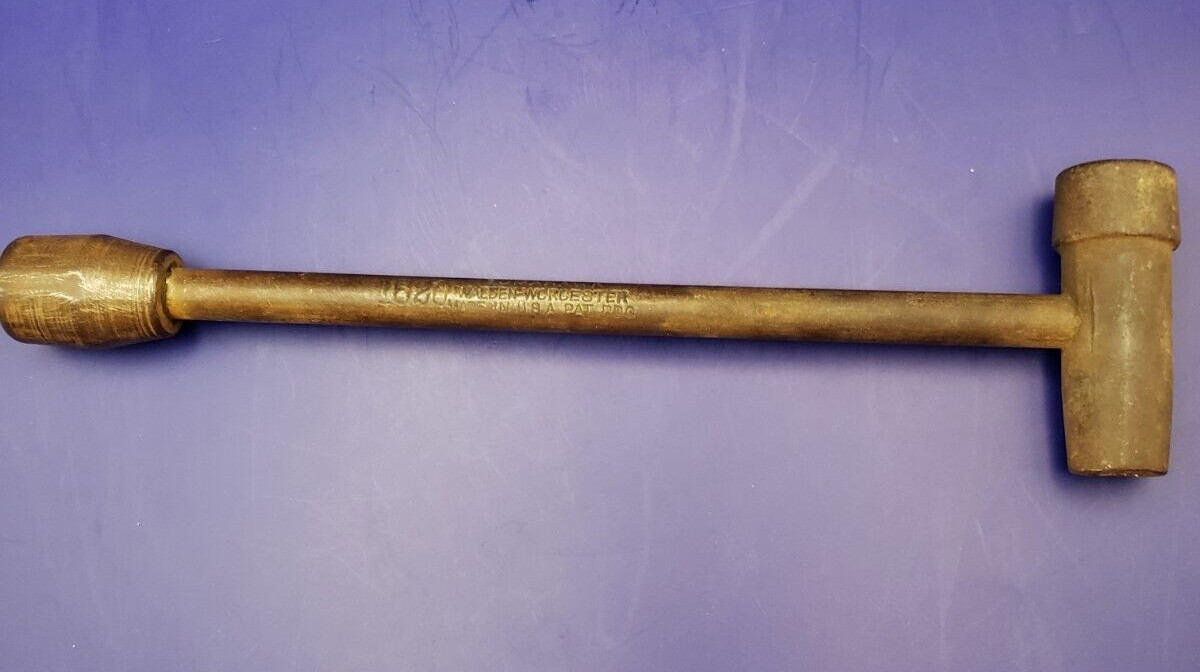 Antique Walden Worcester Tomahawk 1620 Socket Wrench 1/2\