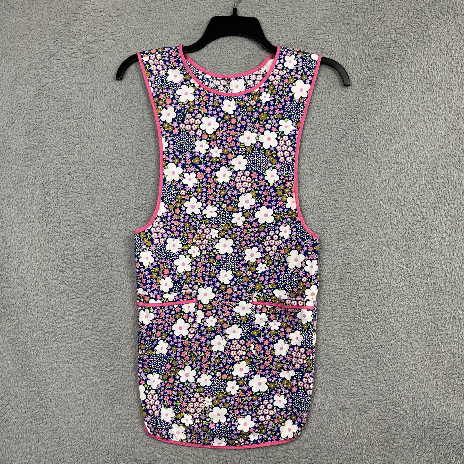 Vintage 60s 70s Flower Power Mod Bib Apron Smock with Button Closure Lightweight