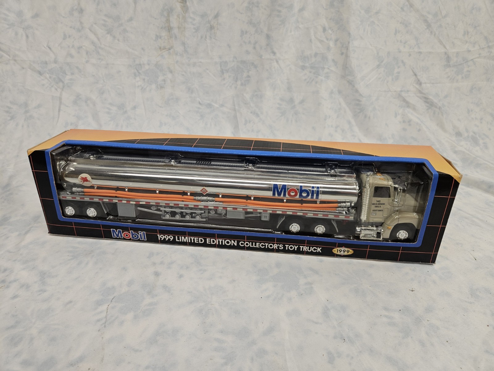 Vintage 1999 Limited Edition Collector's Toy Tanker Truck Excellent Cond IN BOX