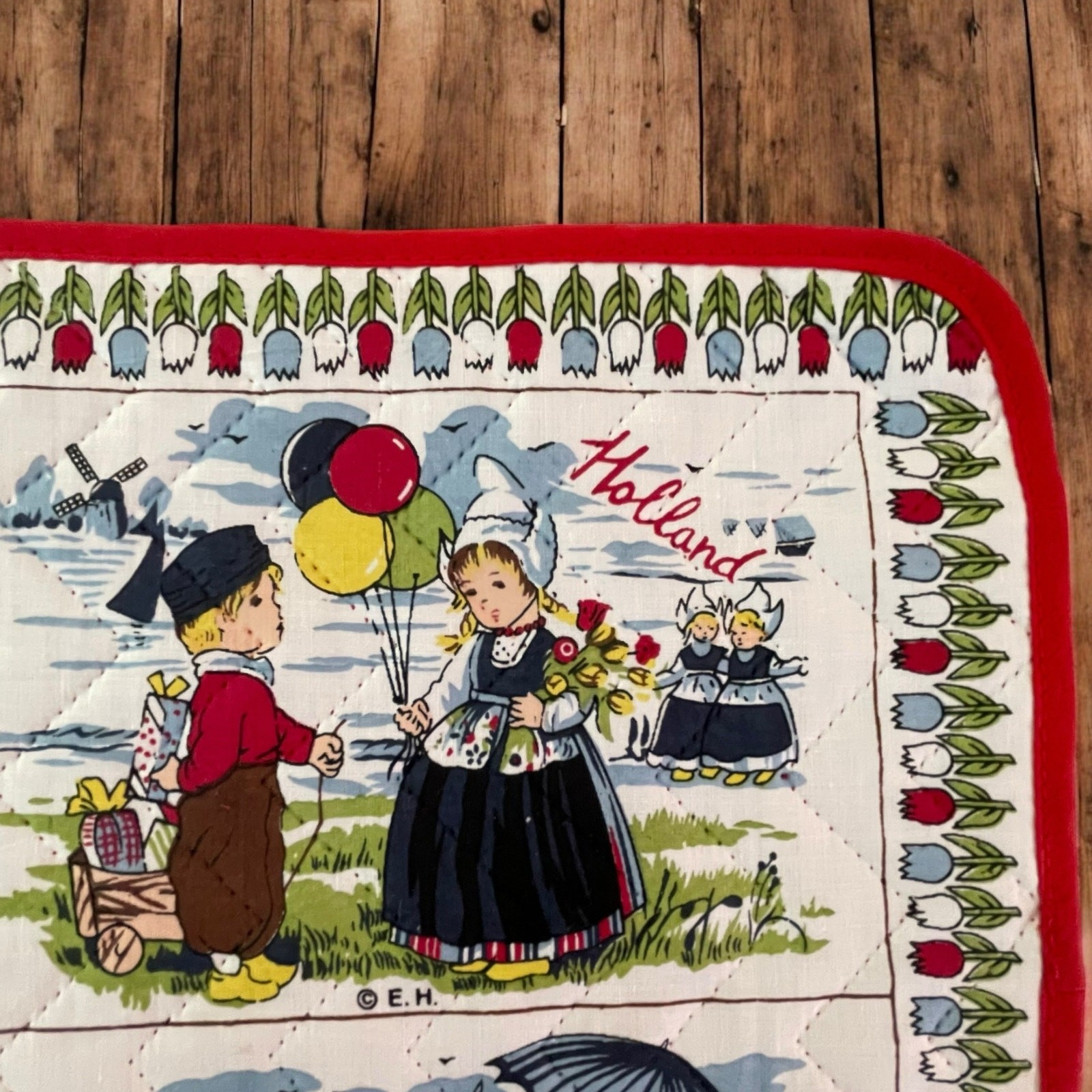 Vtg NOS Dutch Folk Art Souvenir Placemats Quilted Cotton Holland Set of 4 1960s
