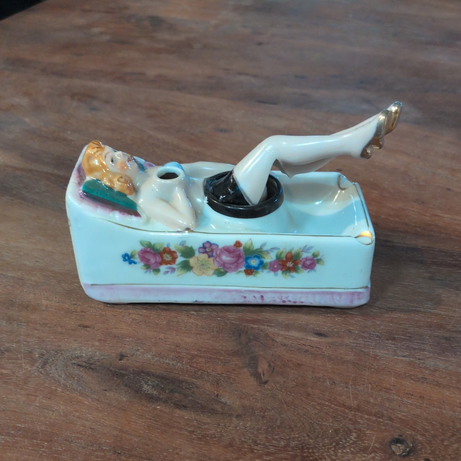 1950s Naughty Nodder Ashtray Lady Moving Legs G Nov. Co. Japan Patent TT No Fan