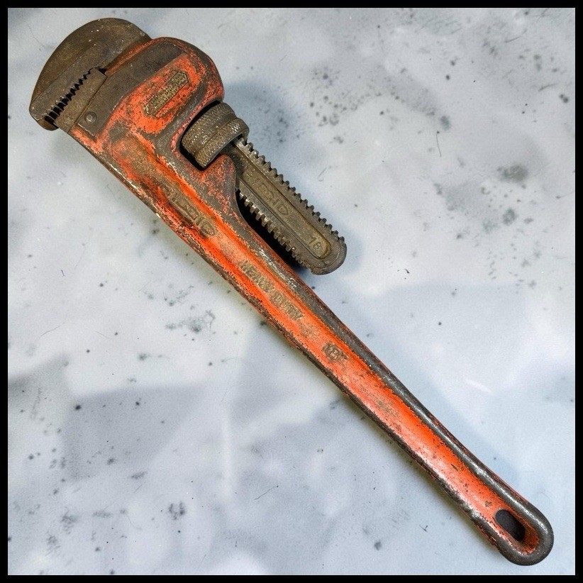 Vintage 1960s RIDGID 18 Heavy Duty Cast Iron Pipe Wrench Ridge Tool Elyria Ohio