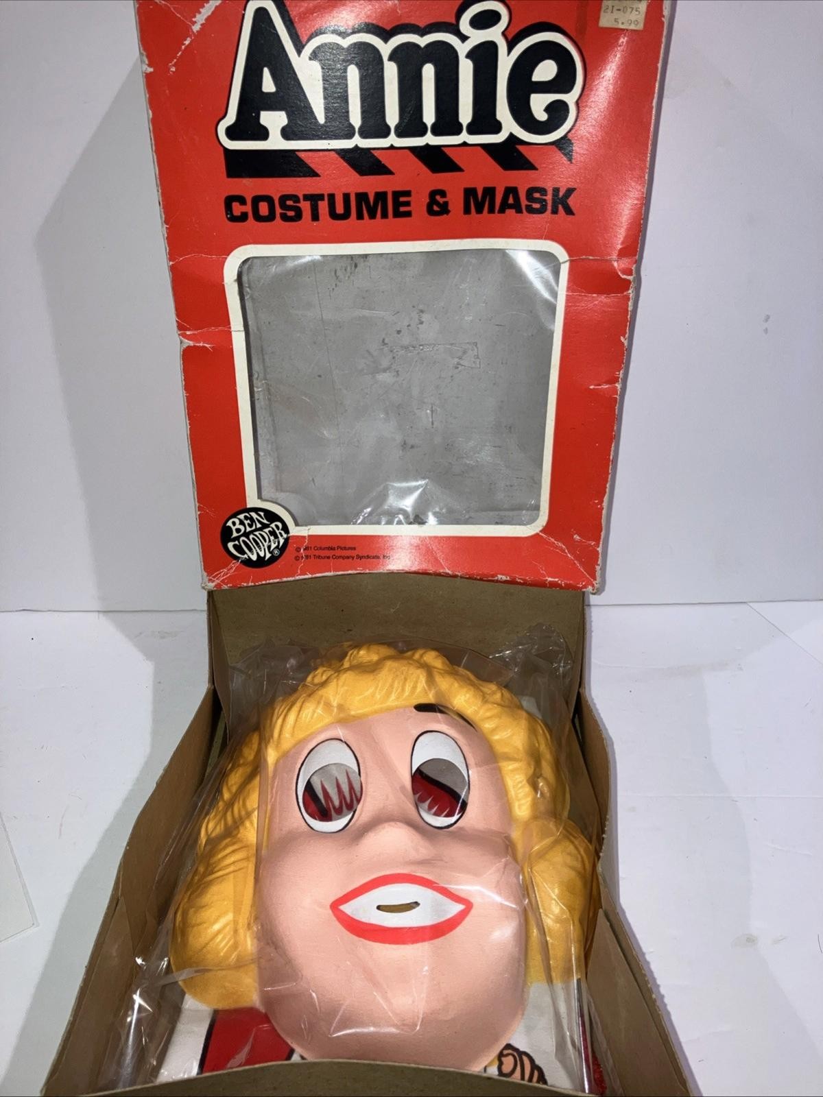 Vintage 1981 Annie Child\'s Costume in Box Lttle Orphan Annie  Sealed  Un-used