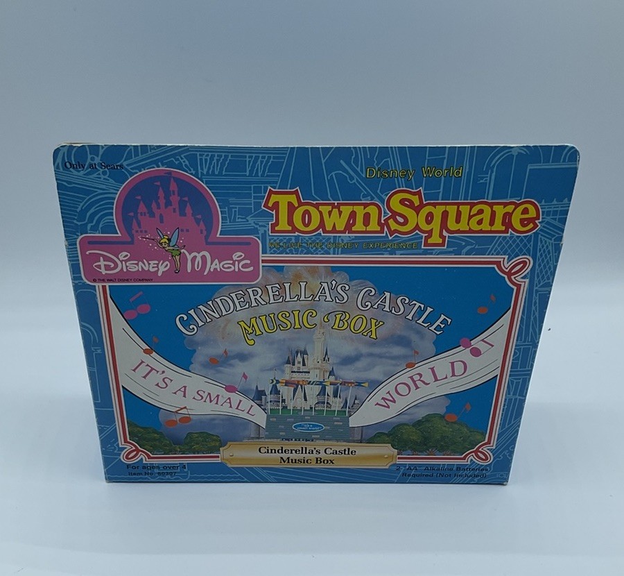 Disney Magic Town Square Cinderella’s Castle Music Box Plays\