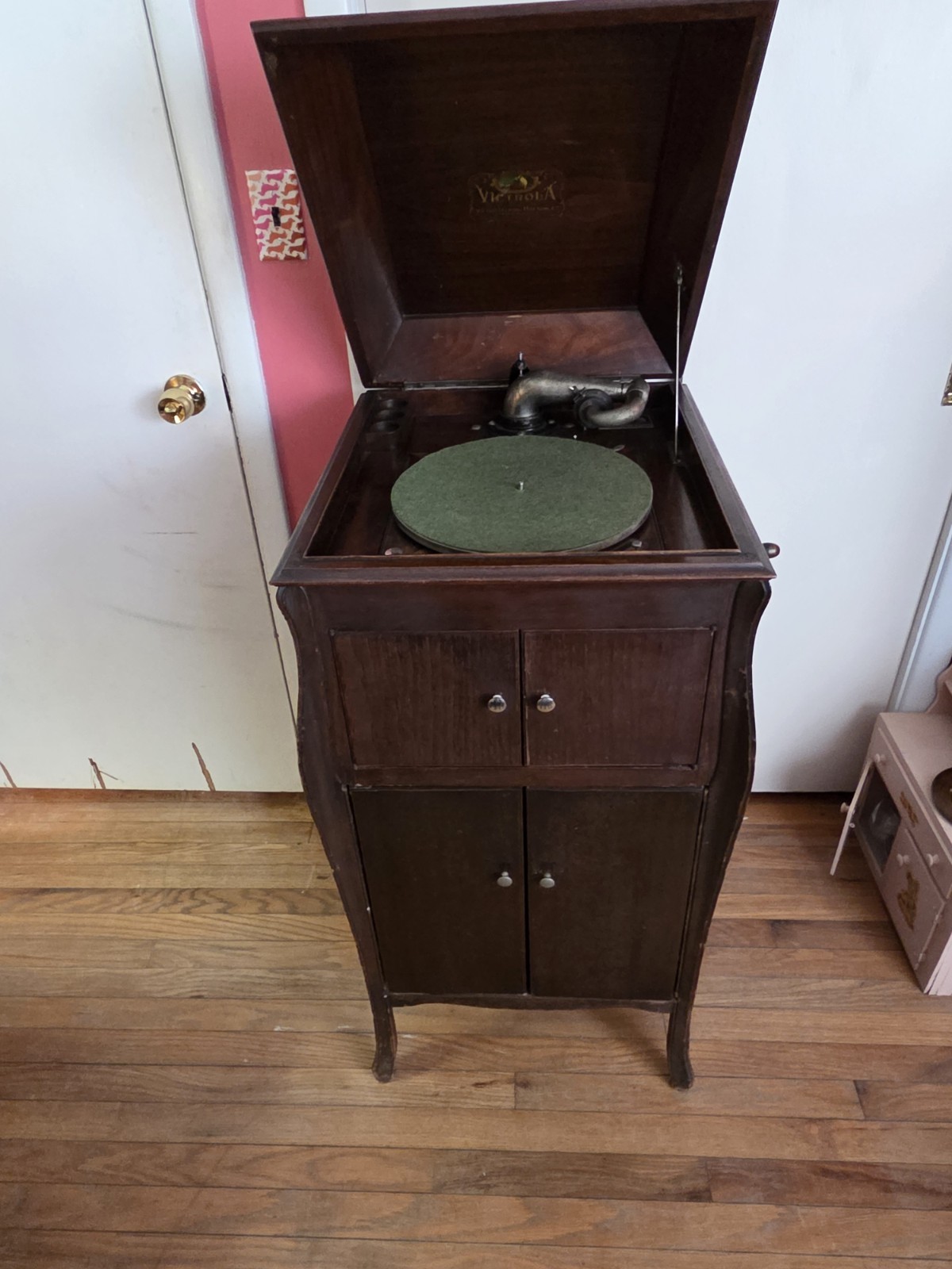 Vintage 1921 Victrola Model VV 90