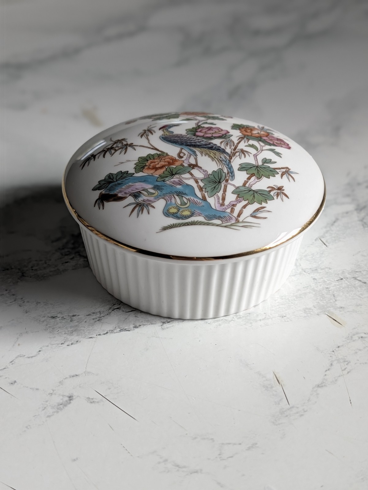 Wedgwood Kutani Crane Bone China Trinket Box with Lid Made in England Unused Wedgwood Kutani Crane Bone China Trinket Box with Lid Made in England Unused
