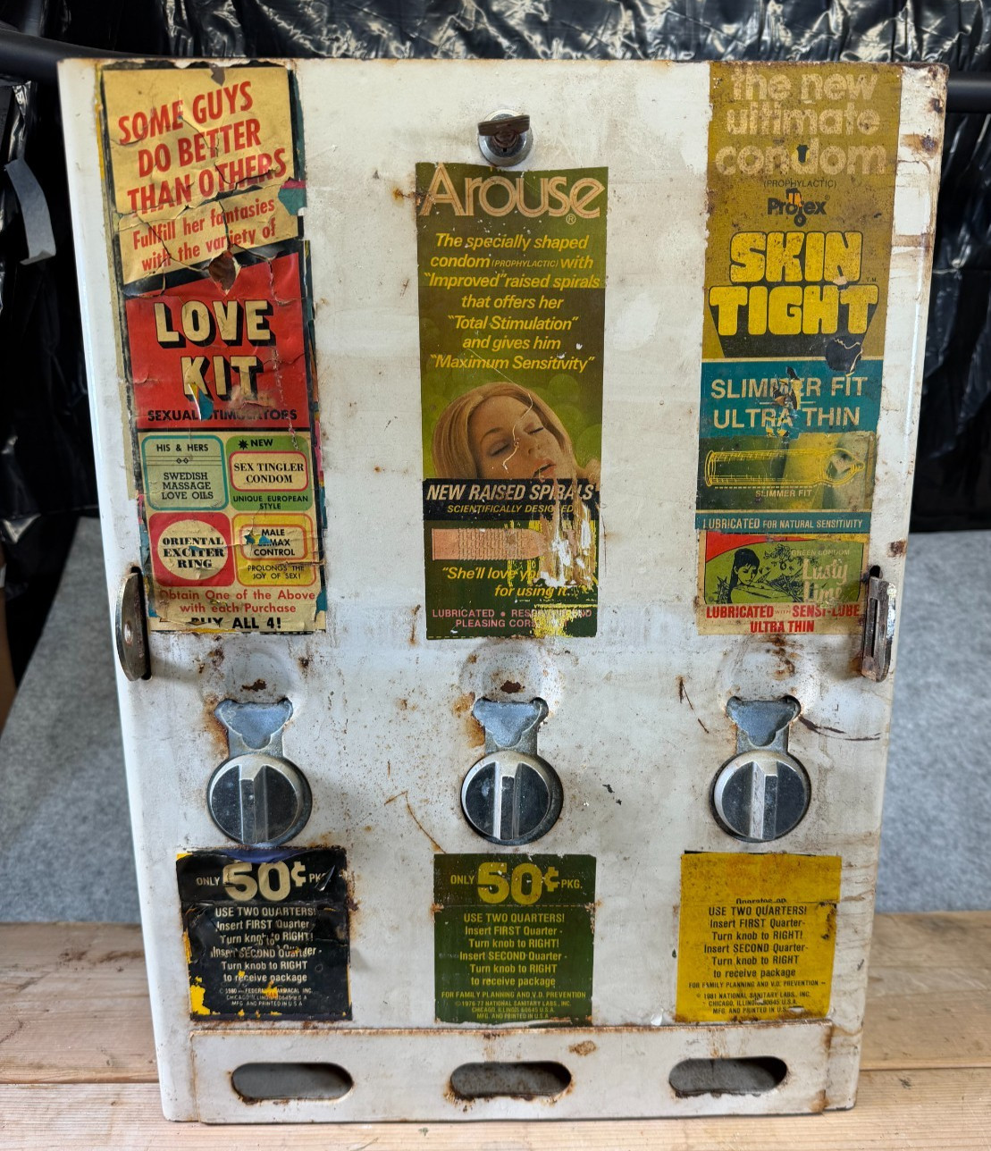 Vtg 1980\'s 3 Row Condoms Vending Machine, Novelty Collector’s Advertising