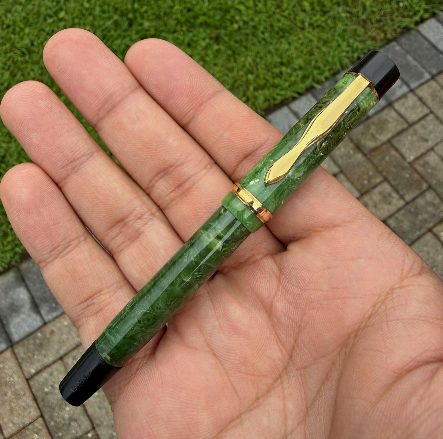 Vintage Montblanc 122 Jade Green Celluloid, 1930s, 14k EF nib-Excellent/Restored
