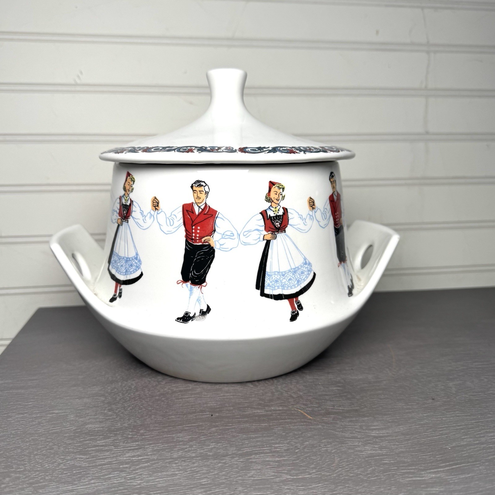 Vintage Figgjo Flint Norway Soup Tureen Hardanger Dancers Folk Pattern
