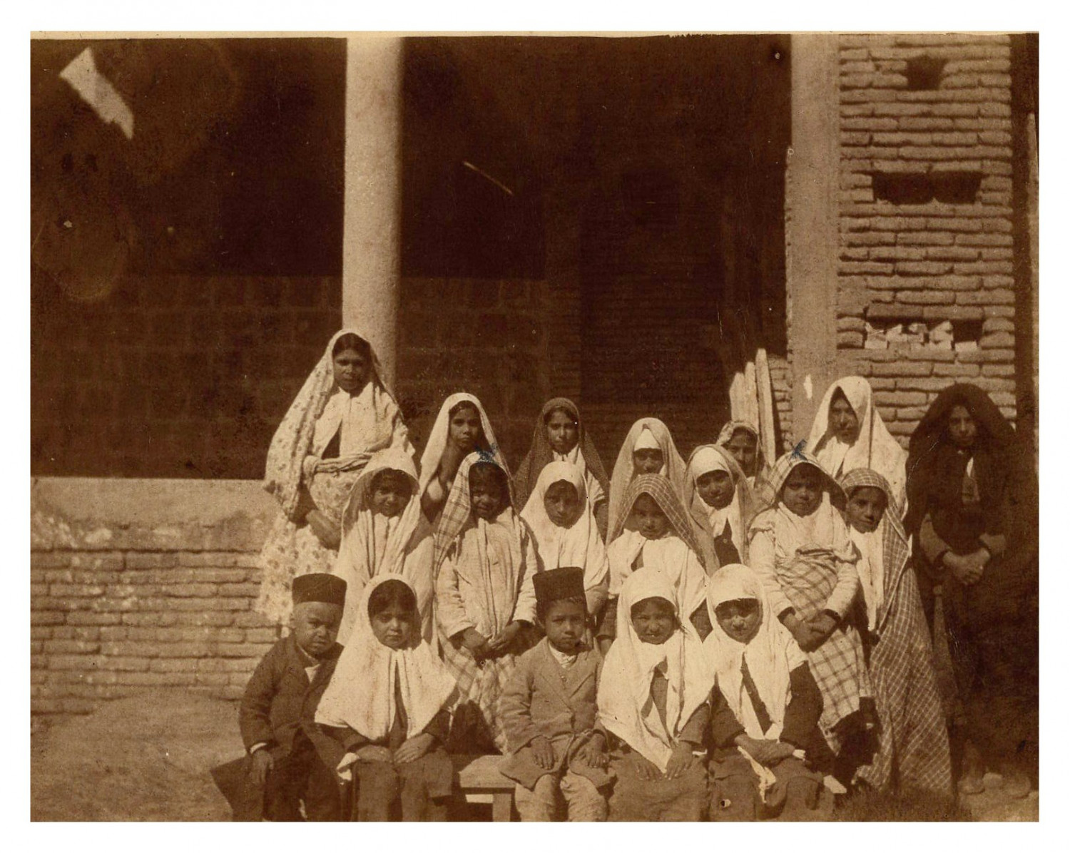 Persia, Kerman girl's school, March 1922 Vintage print, ca. 1922.  Print