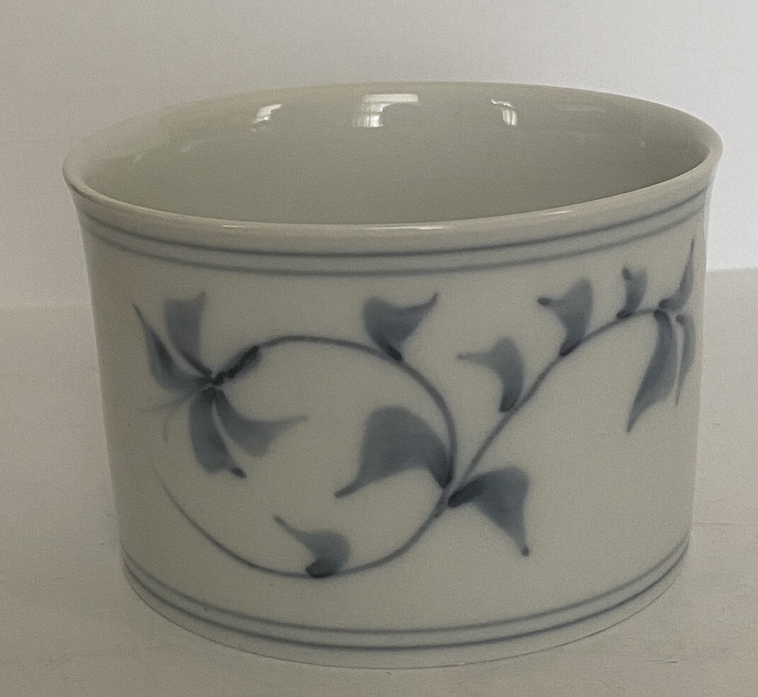Vintage ~ Royal Copenhagen Denmark 112/15126 Porcelain Bowl Blue & White 3\