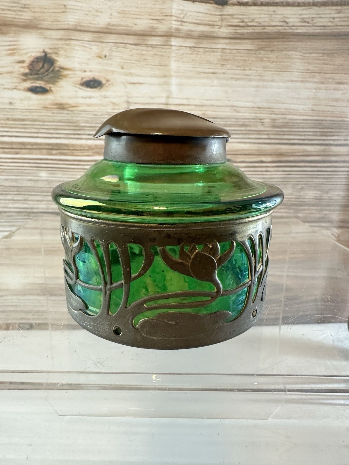 ANTIQUE 1900s GREEN IRIDESCENT ART GLASS INKWELL WITH INSERT ART NOUVEAU STYLE